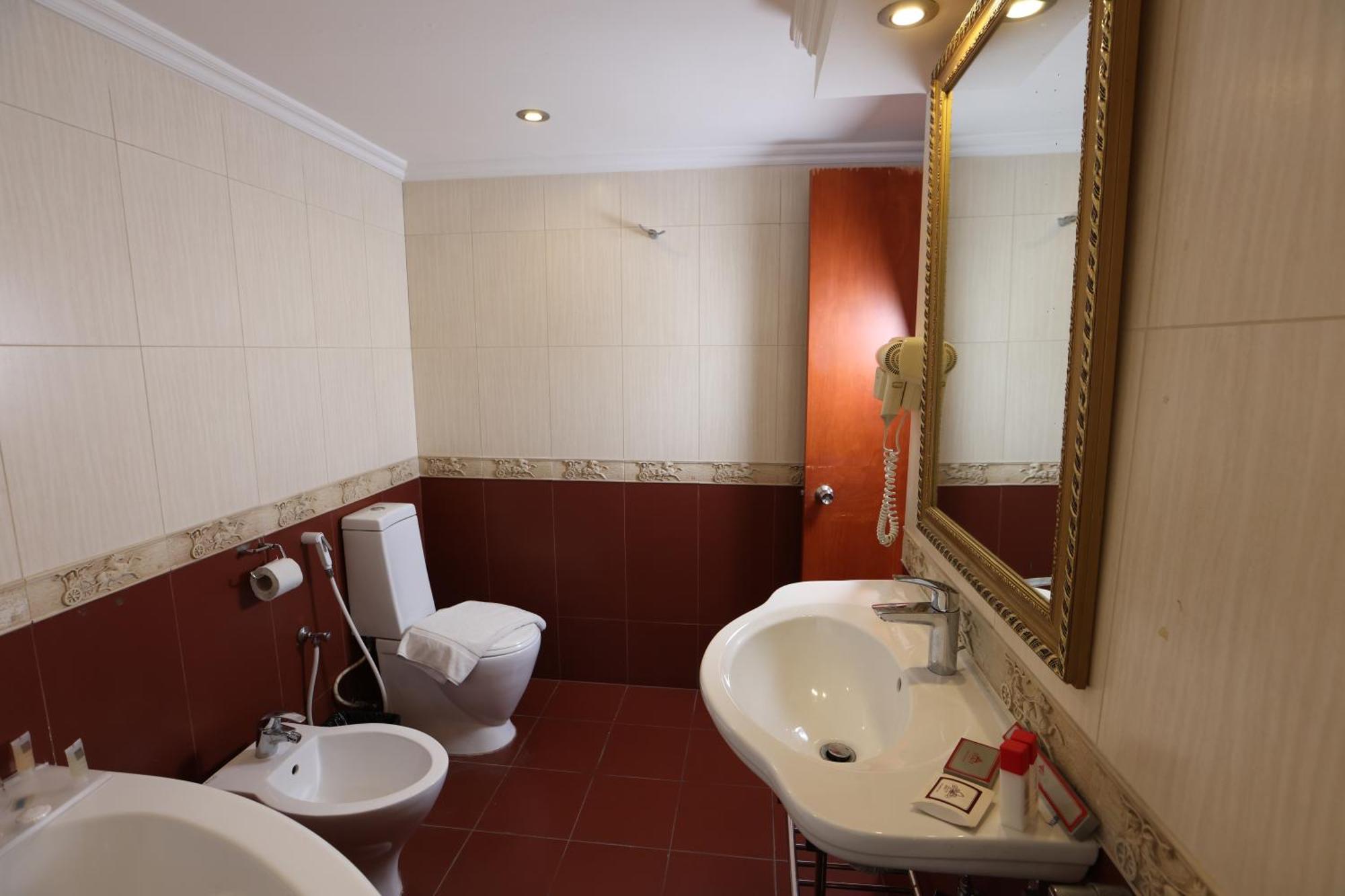 Duroy Hotel By Beverly Beiroet Buitenkant foto