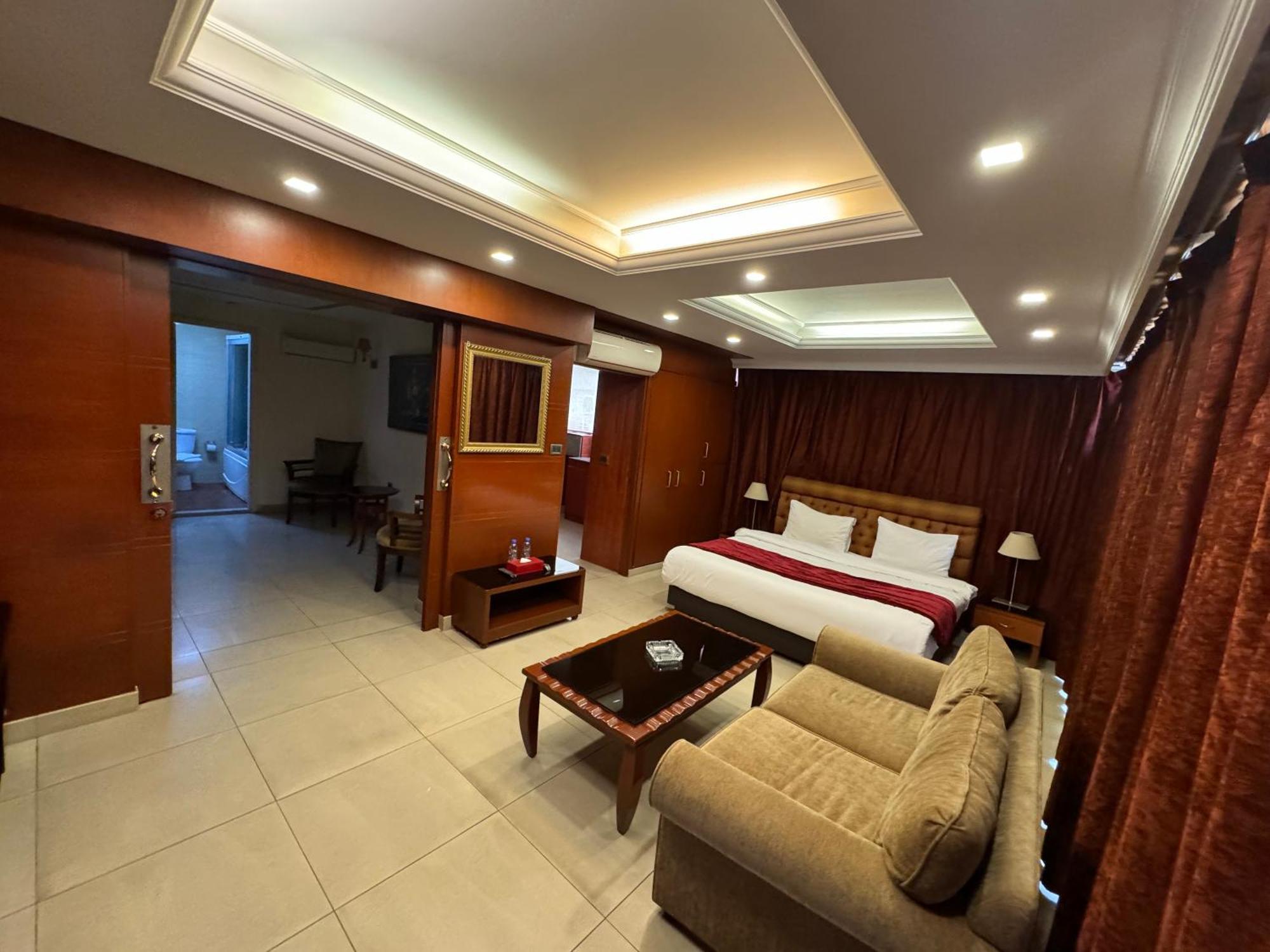 Duroy Hotel By Beverly Beiroet Buitenkant foto