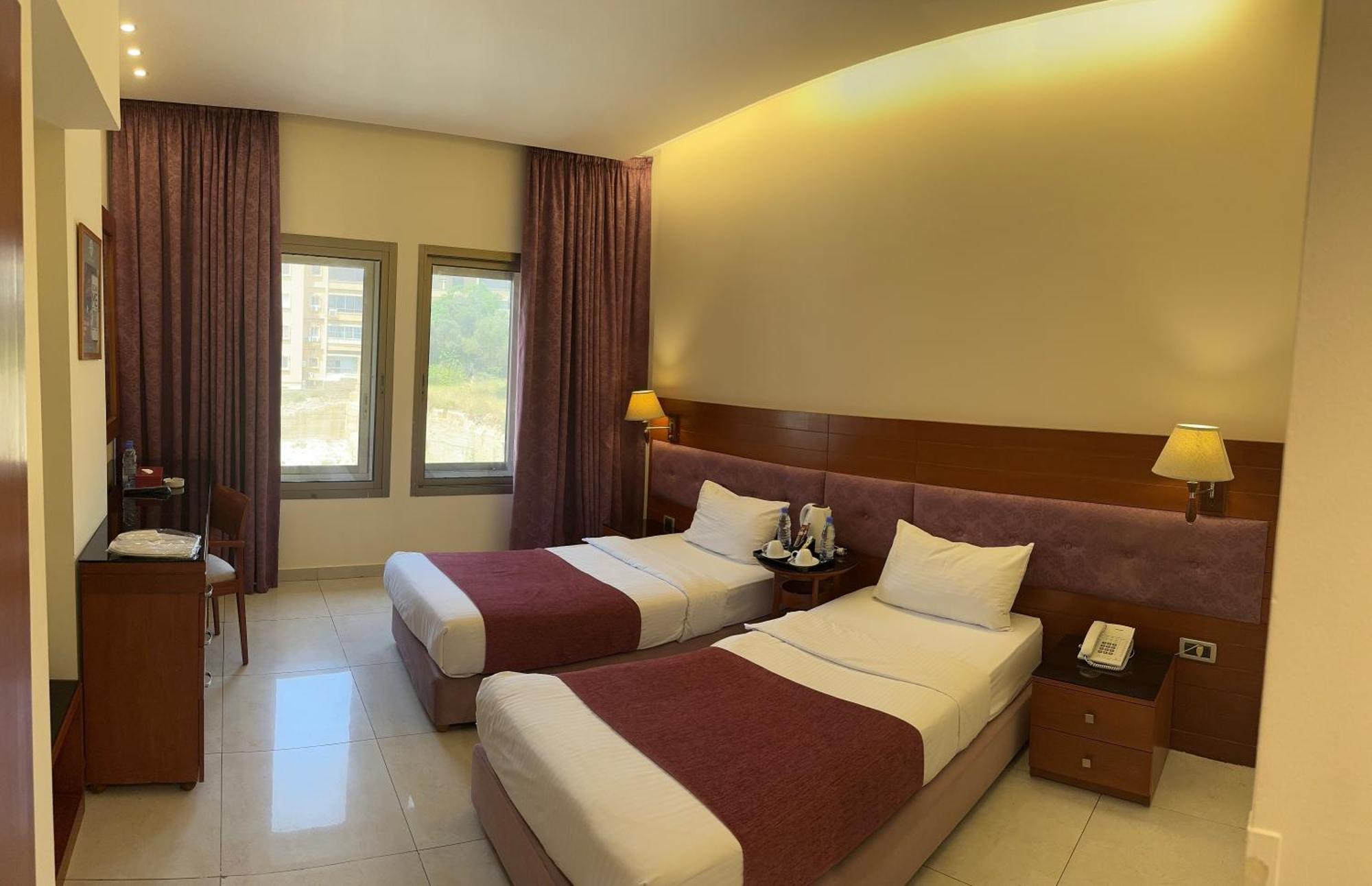 Duroy Hotel By Beverly Beiroet Buitenkant foto